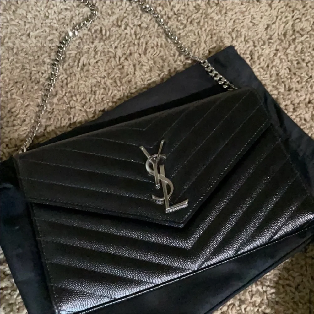 NWT YSL wallet on a chain - Picture 11 of 12